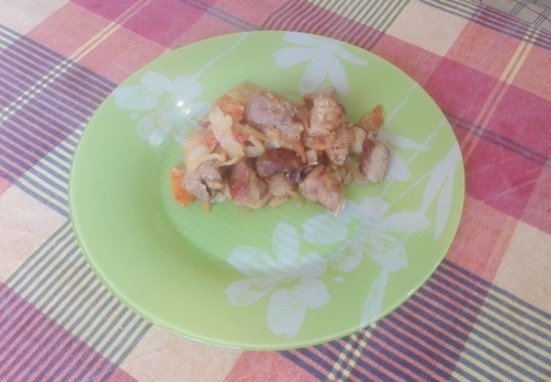Свинина, приготовленная с капустой